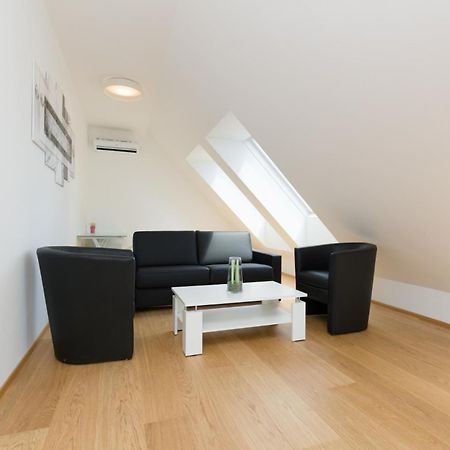 Central Riverside Residences Wien Rum bild