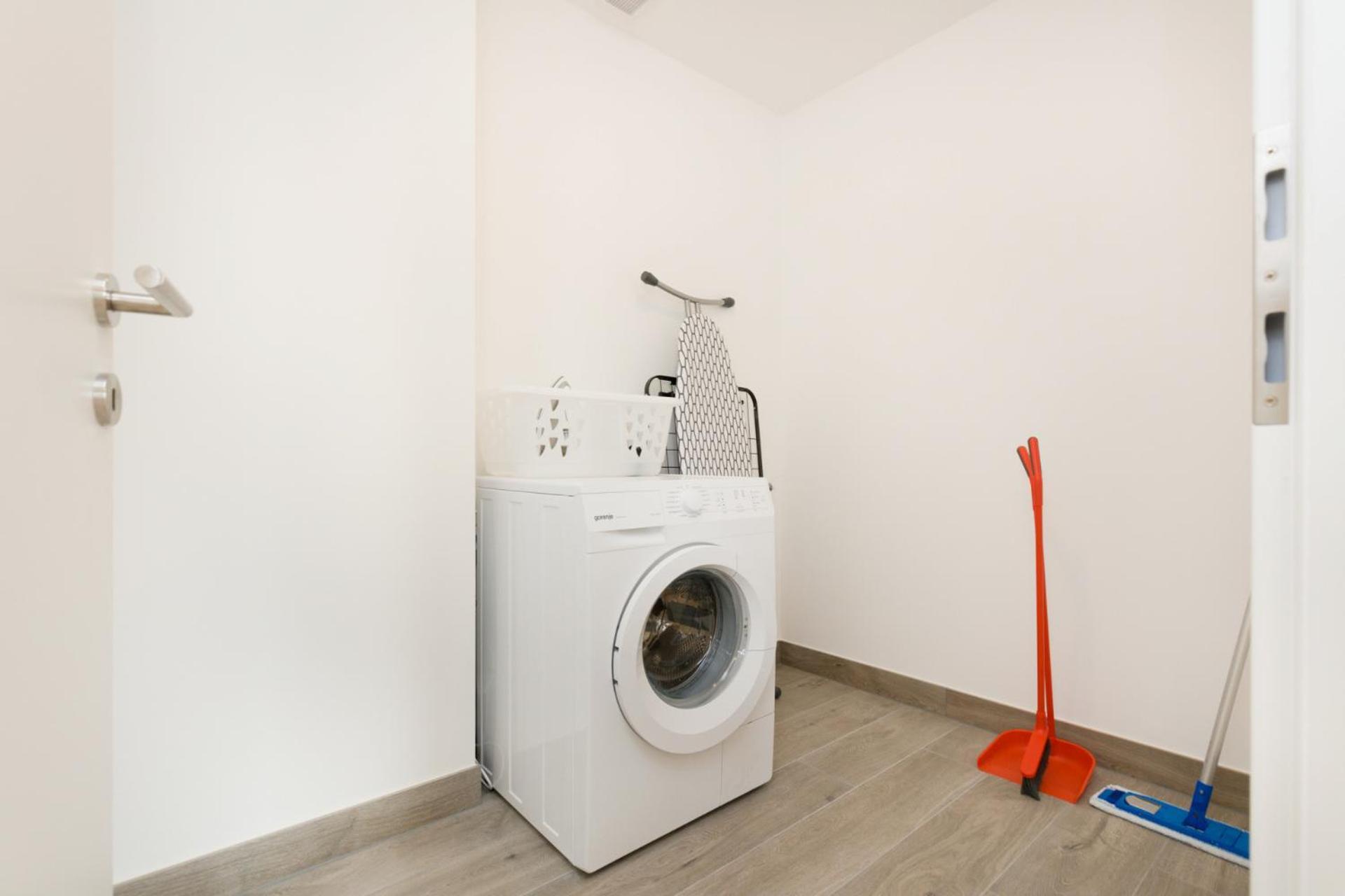 Central Riverside Residences Wien Rum bild